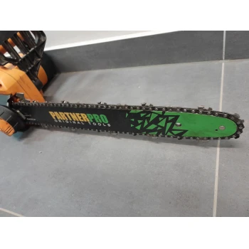 Fierăstrău Taiga 2400