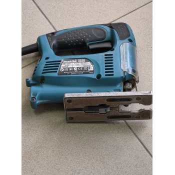 Fierestrau pendular Makita 4329