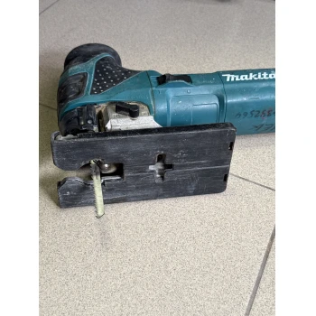 Ferestrau Pengular Makita 4351FTC