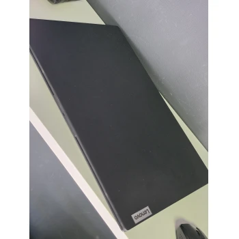 Laptop Lenovo V15 G5 IRL