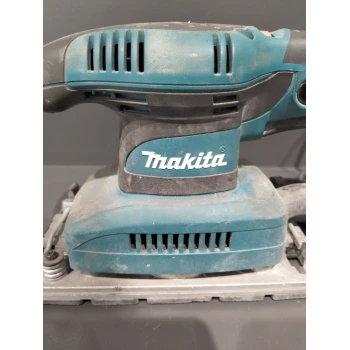 Masina de slefuit Makita  BO7711