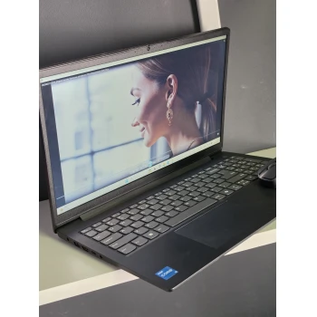 Laptop Lenovo V15 G5 IRL