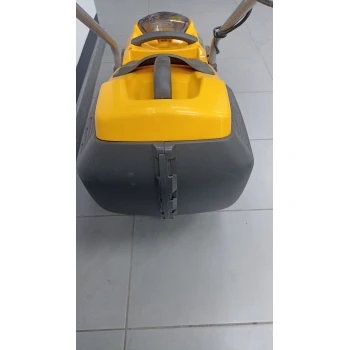 Mașină de tuns iarba Stiga SLM 3648 AE