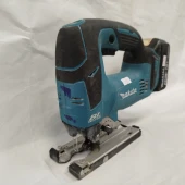 Fierastrau Makita DJV182