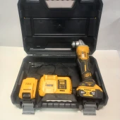 Masina de slefuit Dewalt pret 590lei