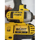 Scule electrice Bormasina Dewalt 18V XR Li-Ion , Mașină de înșurubat cu impact DCF887