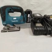 Fierastrau Makita DJV182