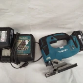 Fierastrau Makita DJV182