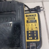 Masina de insurubat DeWalt DCB107